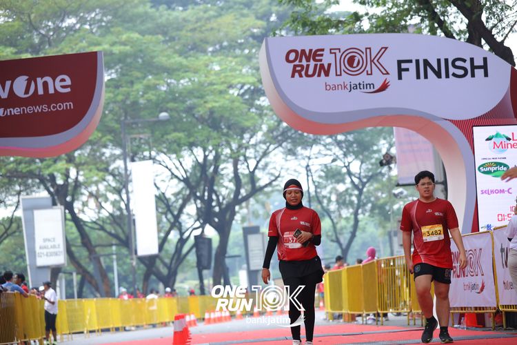Race photo from ONE RUN 10 K