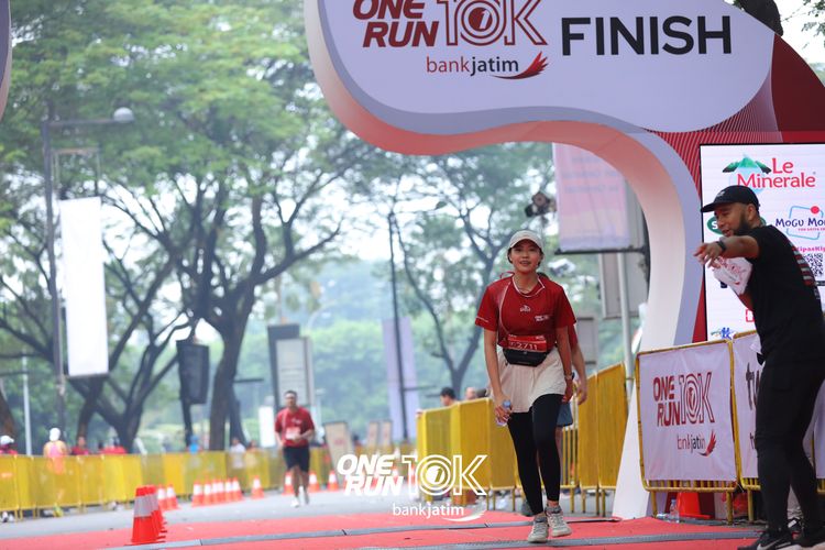 Race photo from ONE RUN 10 K