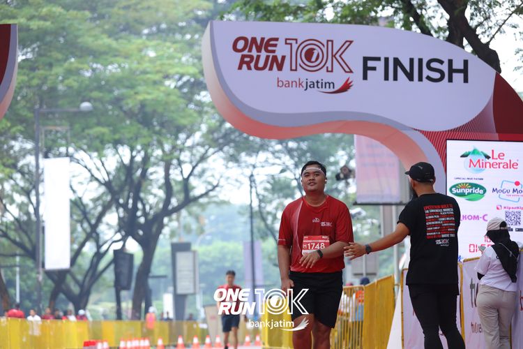 Race photo from ONE RUN 10 K