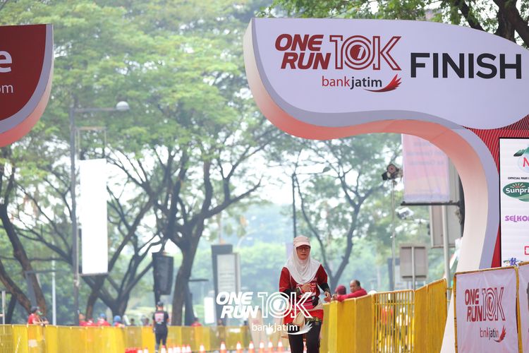 Race photo from ONE RUN 10 K