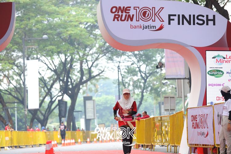 Race photo from ONE RUN 10 K