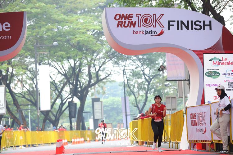 Race photo from ONE RUN 10 K
