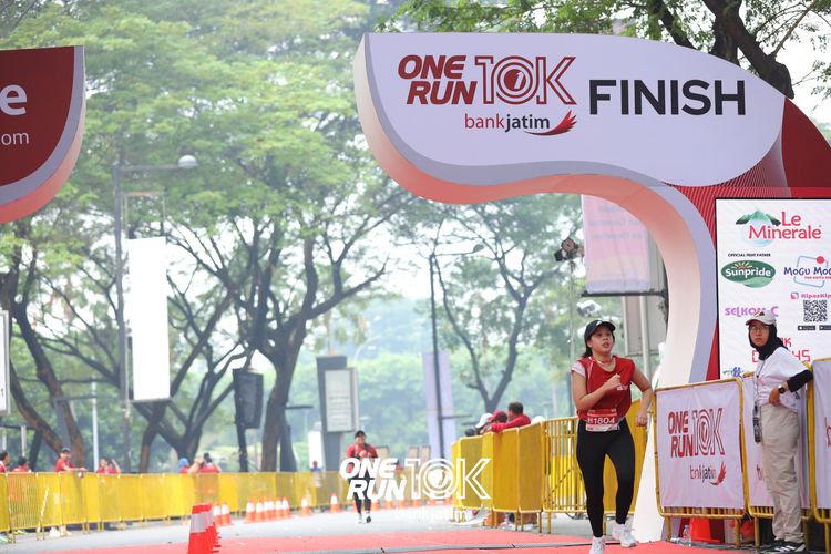 Race photo from ONE RUN 10 K