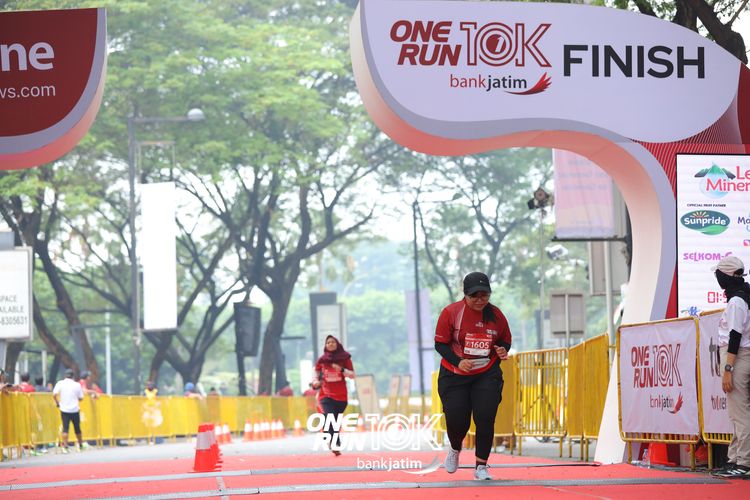 Race photo from ONE RUN 10 K
