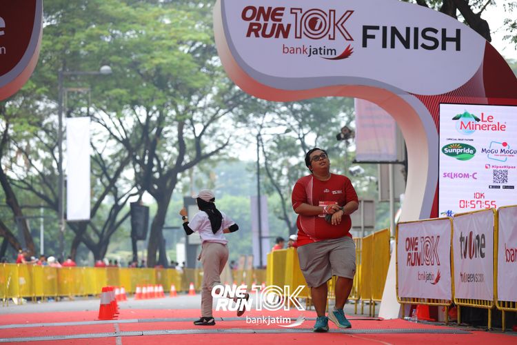 Race photo from ONE RUN 10 K