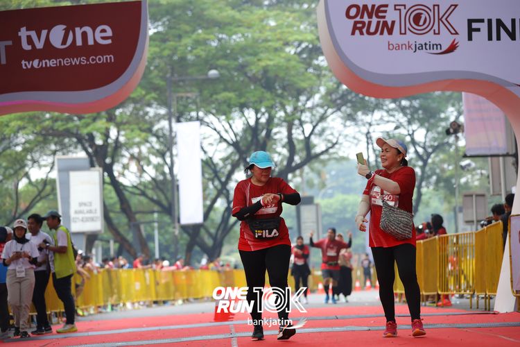 Race photo from ONE RUN 10 K
