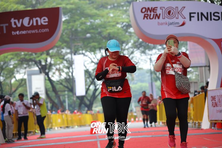 Race photo from ONE RUN 10 K