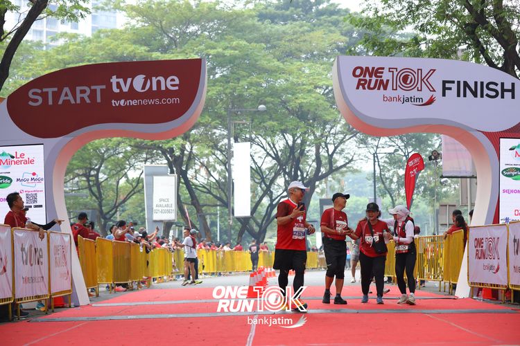 Race photo from ONE RUN 10 K