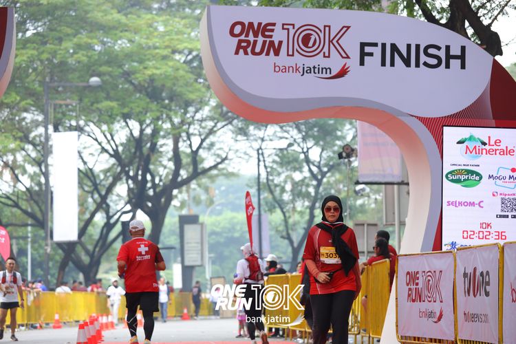 Race photo from ONE RUN 10 K