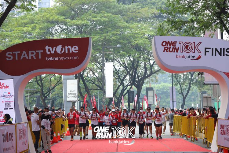 Race photo from ONE RUN 10 K
