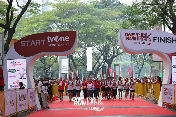 Race photo from ONE RUN 10 K
