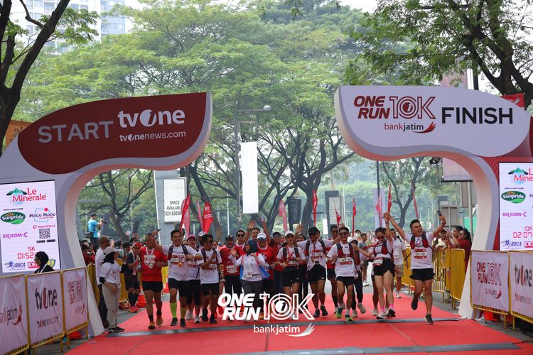 Race photo from ONE RUN 10 K