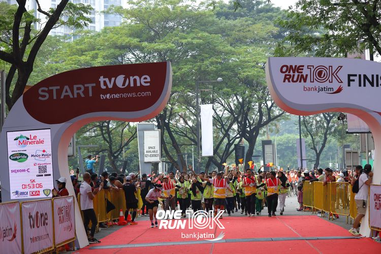 Race photo from ONE RUN 10 K