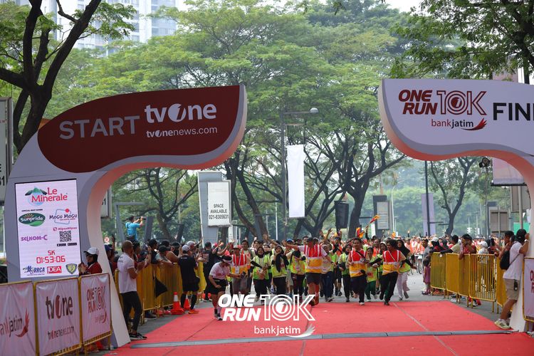 Race photo from ONE RUN 10 K