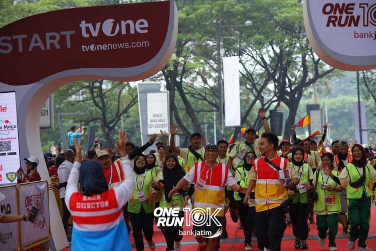 Race photo from ONE RUN 10 K