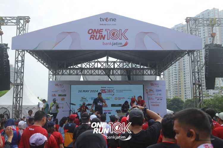 Race photo from ONE RUN 10 K