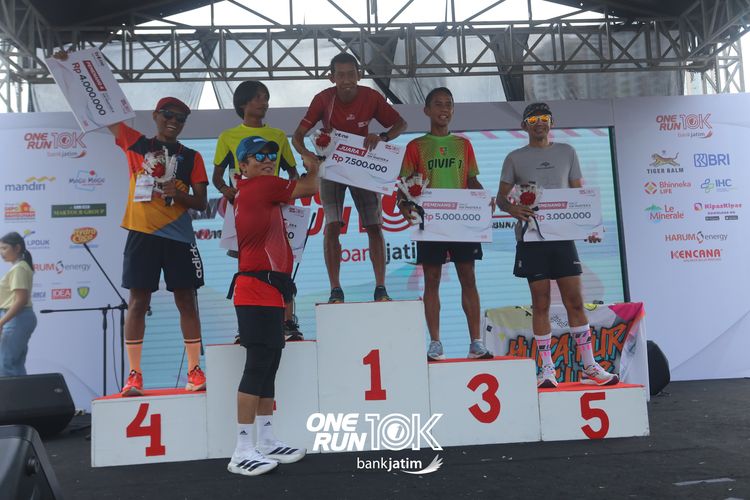 Race photo from ONE RUN 10 K