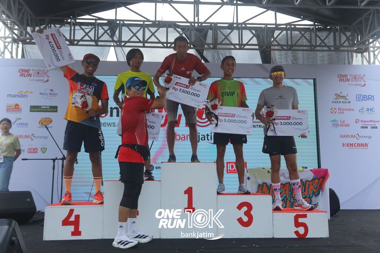 Race photo from ONE RUN 10 K