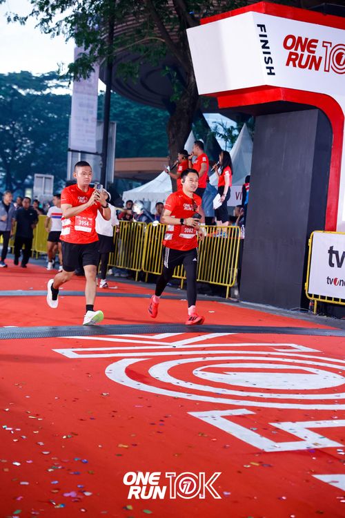 Race photo from ONE RUN 10K 2025