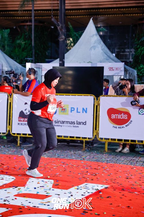 Race photo from ONE RUN 10K 2025