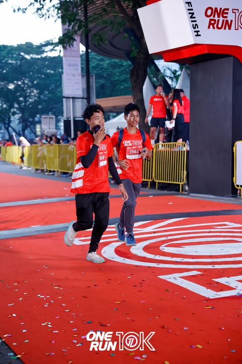 Race photo from ONE RUN 10K 2025