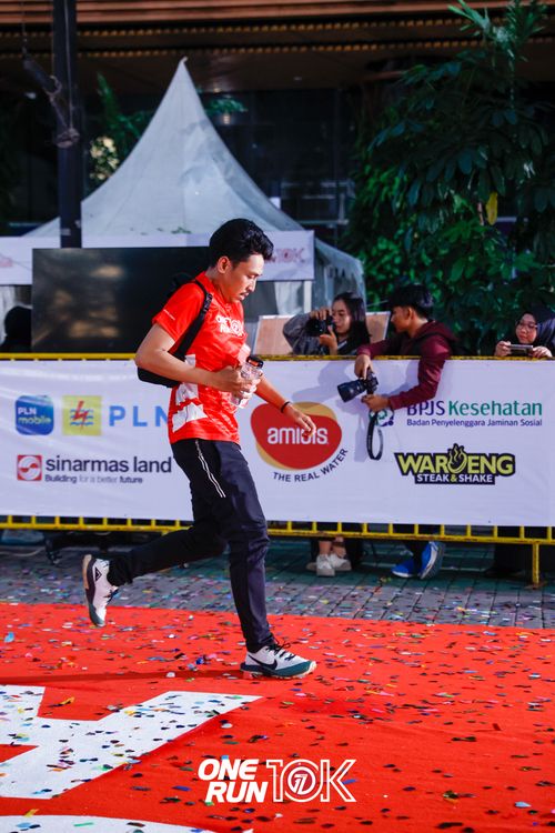 Race photo from ONE RUN 10K 2025