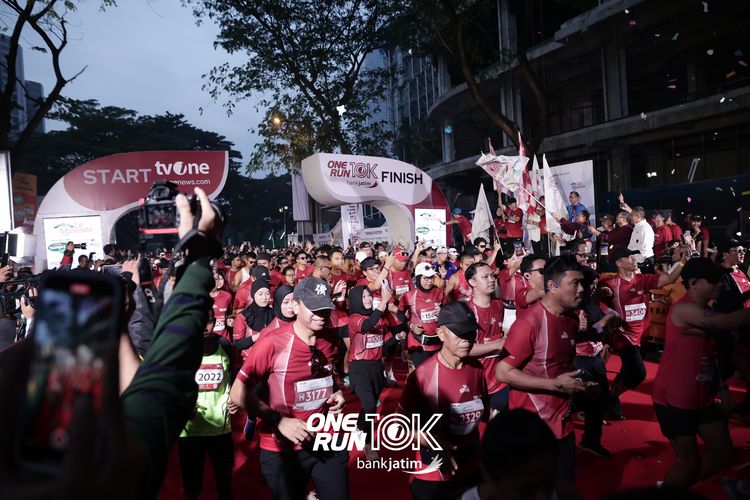 Race photo from ONE RUN 10 K