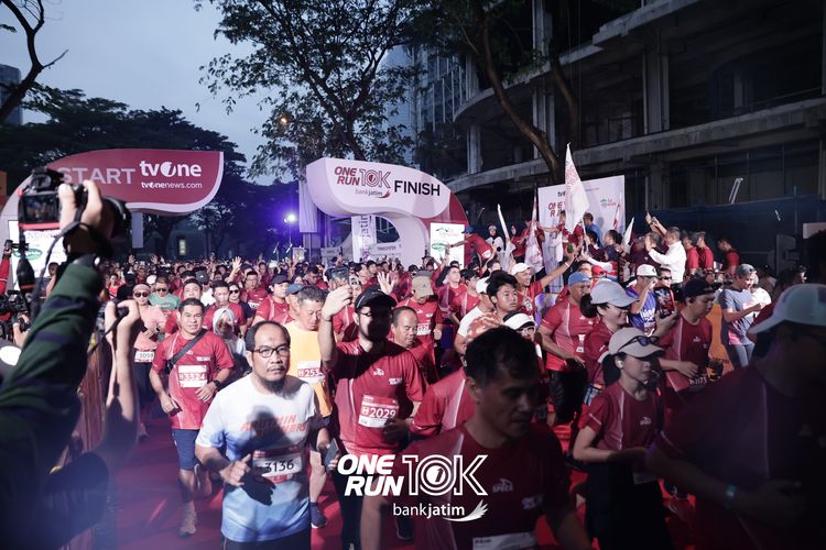 Race photo from ONE RUN 10 K