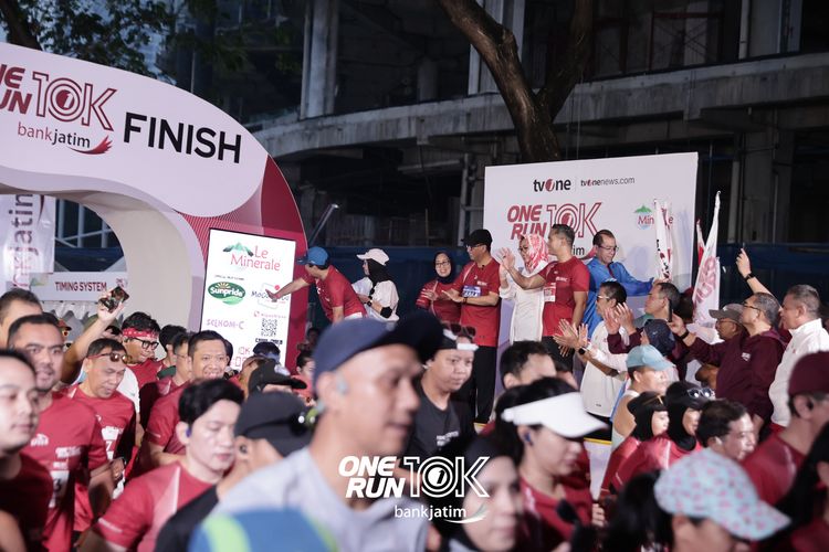 Race photo from ONE RUN 10 K