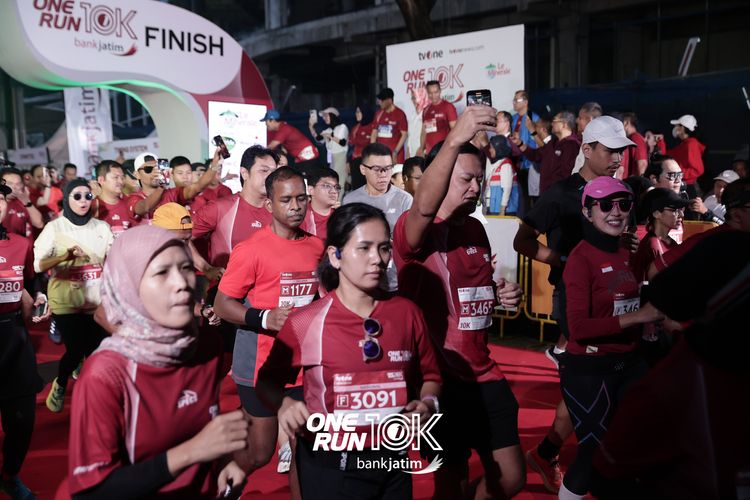 Race photo from ONE RUN 10 K