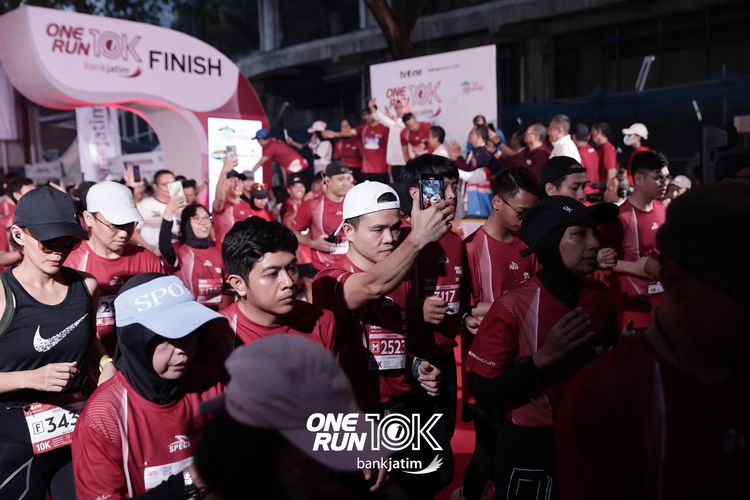 Race photo from ONE RUN 10 K