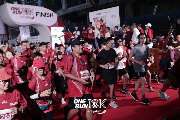 Race photo from ONE RUN 10 K