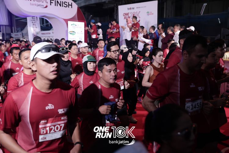 Race photo from ONE RUN 10 K