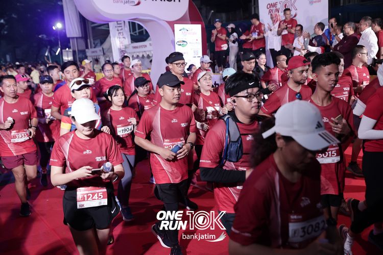 Race photo from ONE RUN 10 K