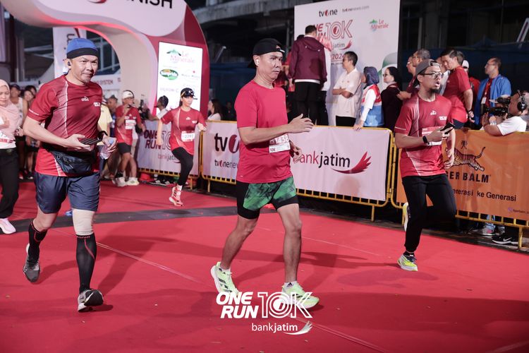 Race photo from ONE RUN 10 K
