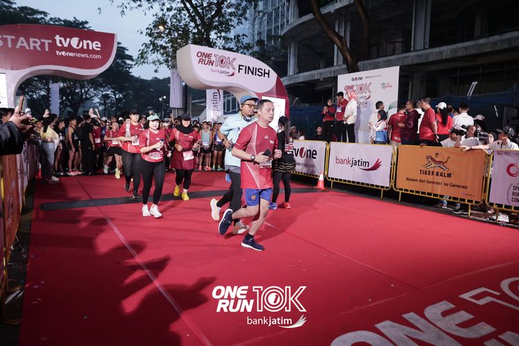 Race photo from ONE RUN 10 K