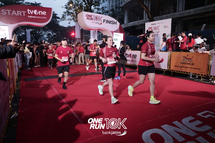Race photo from ONE RUN 10 K