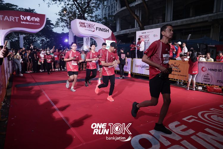 Race photo from ONE RUN 10 K