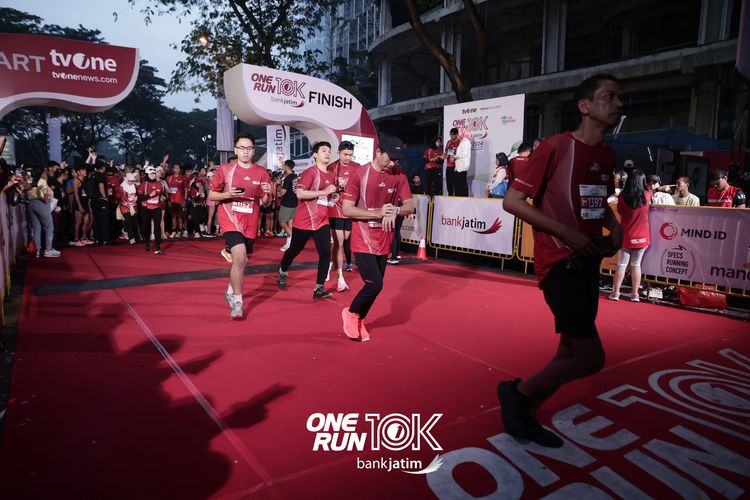 Race photo from ONE RUN 10 K