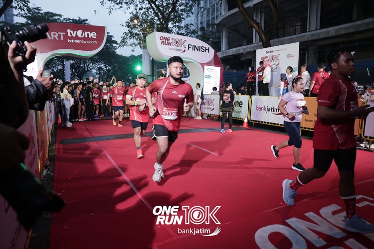 Race photo from ONE RUN 10 K