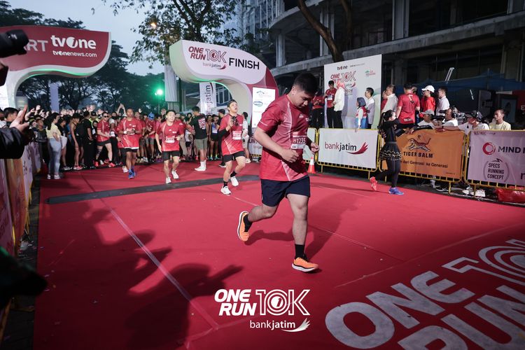 Race photo from ONE RUN 10 K