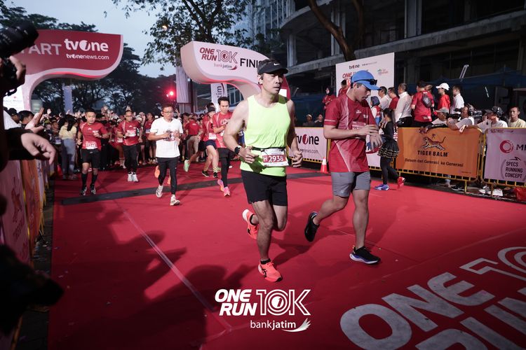 Race photo from ONE RUN 10 K