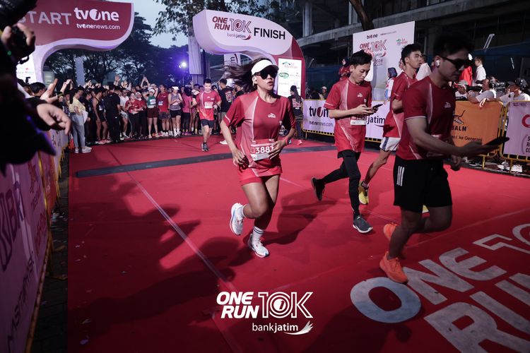 Race photo from ONE RUN 10 K