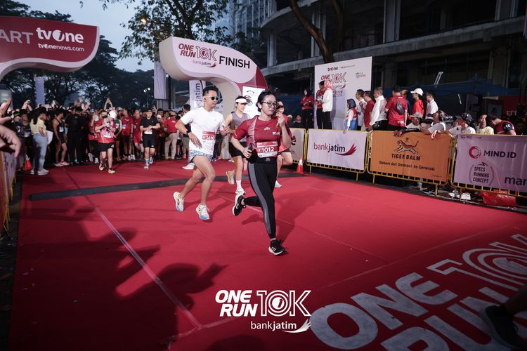 Race photo from ONE RUN 10 K