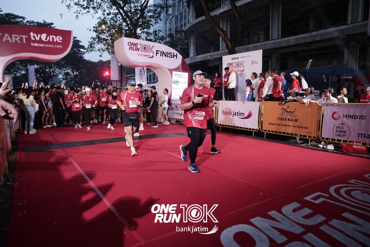 Race photo from ONE RUN 10 K