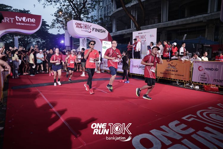 Race photo from ONE RUN 10 K