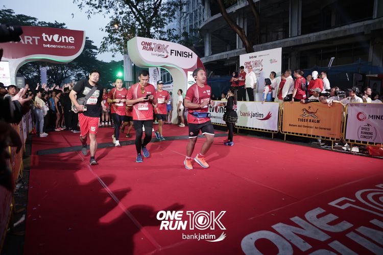 Race photo from ONE RUN 10 K