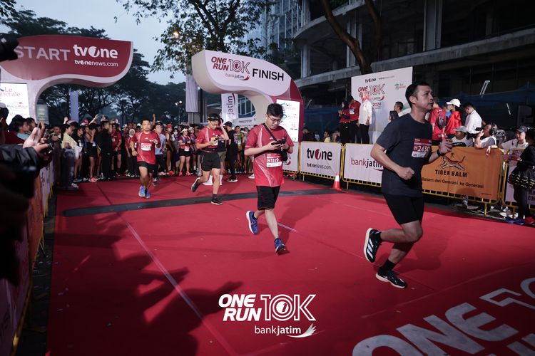 Race photo from ONE RUN 10 K