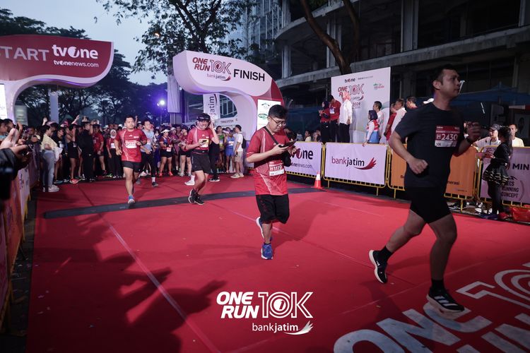 Race photo from ONE RUN 10 K