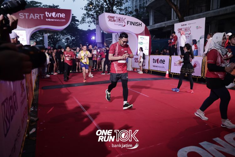 Race photo from ONE RUN 10 K